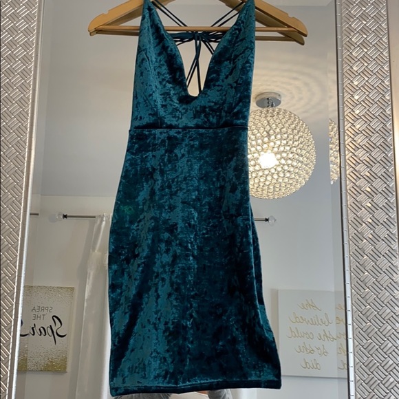 Dress - Picture 3 of 7